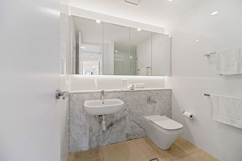 HomeHotel Luxurious Immaculate 3 Bed Apt - Great Ocean Road Tourism 4