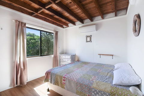 Chalet By The Sea, 10 Pelican Street, Peregian Beach - Great Ocean Road Tourism 6