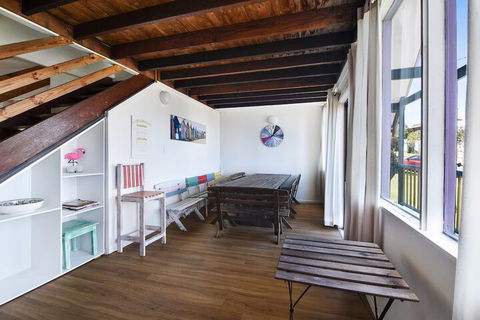 Chalet By The Sea, 10 Pelican Street, Peregian Beach - Great Ocean Road Tourism 2