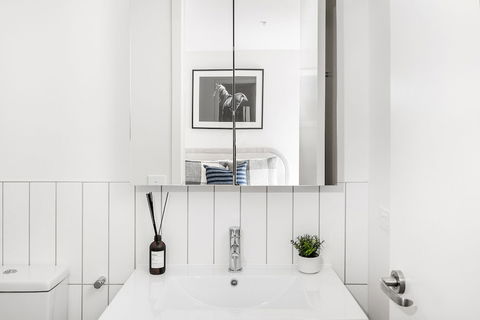 BOUTIQUE STAYS - Axel Apartments - Great Ocean Road Tourism 3