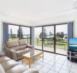 Oxley 8 at Tuncurry - Great Ocean Road Tourism