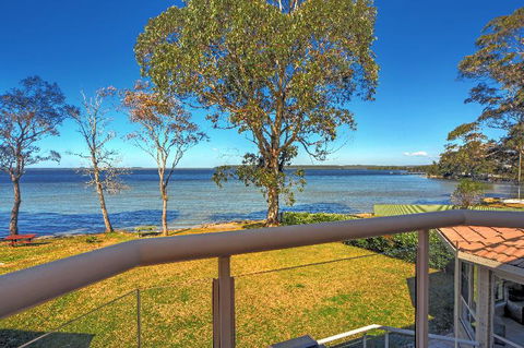 Adrift Retreat St. Georges Basin Waterfront Home - Great Ocean Road Tourism 5