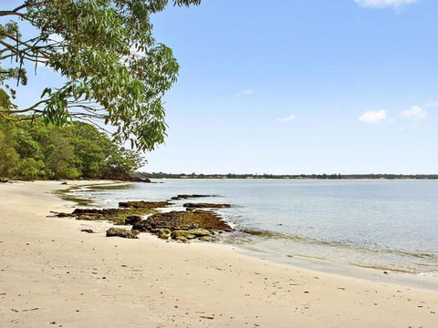 The Great White Beach Living At Its Best - Great Ocean Road Tourism 5