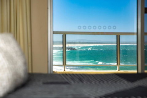 Beachpoint Unit 402 28 North Street - Great Ocean Road Tourism 5