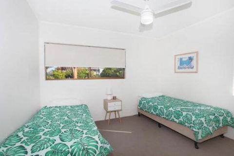 Unit 2 Cooltoro Court 7 Frank Street Coolum Beach 400 BOND LINEN INCLUDED - Great Ocean Road Tourism 6