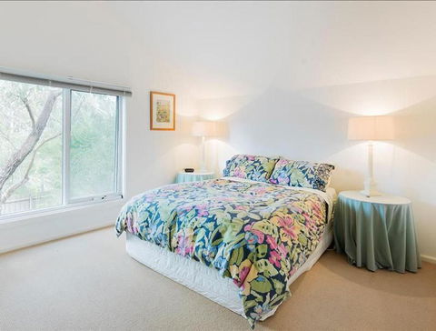 EVERGREEN BEACH HOUSE - Great Ocean Road Tourism 5