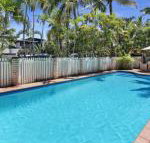 Low Tide on Noosa Sound Pet Friendly - Great Ocean Road Tourism