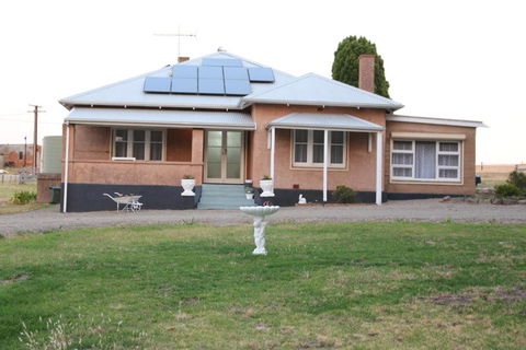 Pink Gums Farmstay - Great Ocean Road Tourism 4