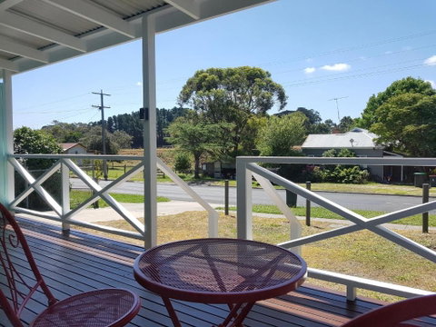 Fish Creek Alkira Accommodation - Great Ocean Road Tourism 6