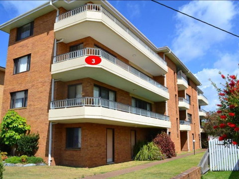 Villa Capri 3 Just A Hop Skip & Jump To Bowling Club - Great Ocean Road Tourism 3