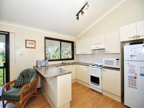 Pet Friendly On Pelican Close To Myall River - Great Ocean Road Tourism 2