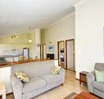 Pet Friendly on Pelican Close to Myall River - Great Ocean Road Tourism
