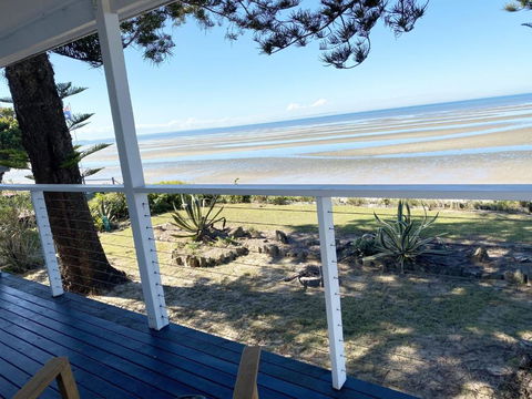 Happy Tides Beachfront Holiday Home - Great Ocean Road Tourism 1