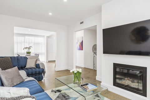 BOUTIQUE STAYS - Brighton By The Sea - Great Ocean Road Tourism 6