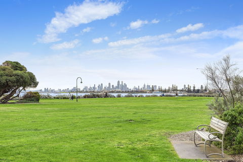 BOUTIQUE STAYS - Brighton By The Sea - Great Ocean Road Tourism 0