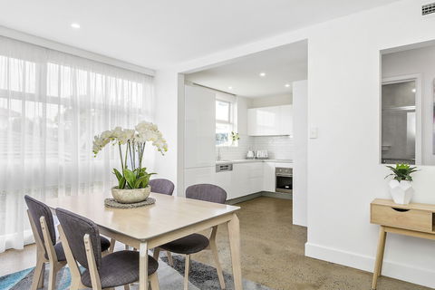 BOUTIQUE STAYS - Brighton By The Sea - Great Ocean Road Tourism 3