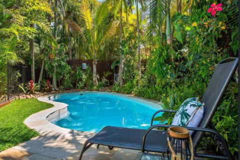 Tropical Oasis - Great Ocean Road Tourism 0
