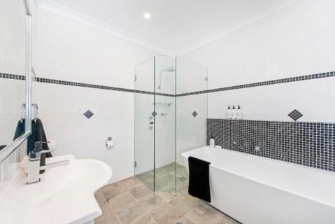 Dolphin Cove Apt 5 - Great Ocean Road Tourism 6