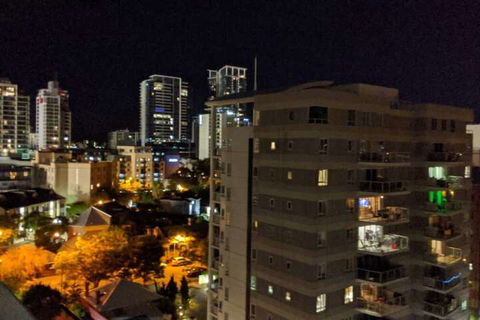 Stunning Two-storey Apartment In Perth's CBD - Great Ocean Road Tourism 4