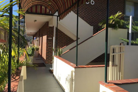 B6 Cafes & Restaurants Close To UWA - Great Ocean Road Tourism 2