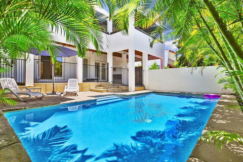 Stunning Sunshine Beach House In Prime Location 31 Ferguson Street - Great Ocean Road Tourism 2