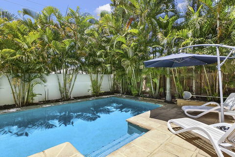 Stunning Sunshine Beach House In Prime Location 31 Ferguson Street - Great Ocean Road Tourism 1