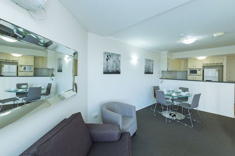 Airtrip Apartment On Edmonstone St - Great Ocean Road Tourism 6