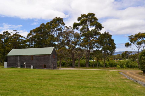 Herons Rise Vineyard Accommodation - Great Ocean Road Tourism 1