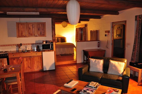 Herons Rise Vineyard Accommodation - Great Ocean Road Tourism 4