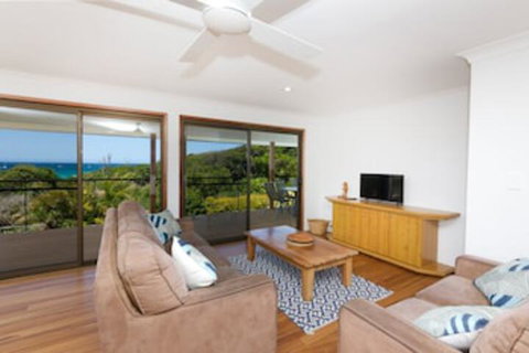 The Beach House At One Mile 6 Burrawong - Great Ocean Road Tourism 0