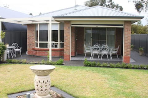 C And C Tanunda - Great Ocean Road Tourism 0