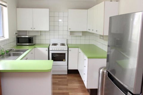 Coolum Classic Beach Shack Pet Friendly - Great Ocean Road Tourism 4