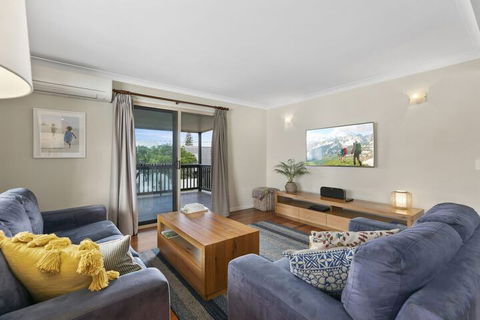 Sundance Pet Friendly Beach House In Peregian! 59 Lorikeet Drive - Great Ocean Road Tourism 2