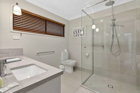 Sundance Pet Friendly Beach House In Peregian! 59 Lorikeet Drive - Great Ocean Road Tourism 5