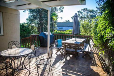 Families Escape To The Coast - Great Ocean Road Tourism 0