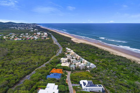 Stunning Beach Front Villa At Castaway Cove - Great Ocean Road Tourism 1