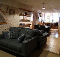 Di's Dugouts - Great Ocean Road Tourism