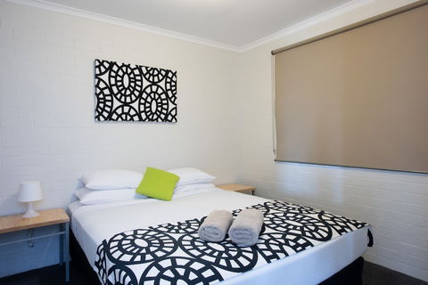 Geraldton's Ocean West - Great Ocean Road Tourism 5