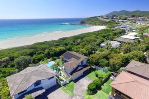 Beachfront Escape - Great Ocean Road Tourism 1