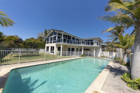 Beachfront Escape - Great Ocean Road Tourism 0
