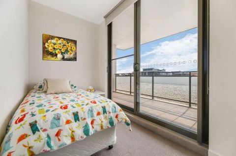 Cosy 3BR Penthouse Close To Westfield Hornsby & Train Station - Great Ocean Road Tourism 0