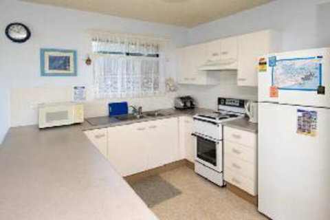 2 Bedroom Apartment Commodore Unit 3 6 Intrepid Close - Great Ocean Road Tourism 4