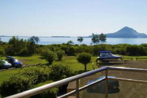 2 Bedroom Apartment Commodore Unit 3 6 Intrepid Close - Great Ocean Road Tourism 0