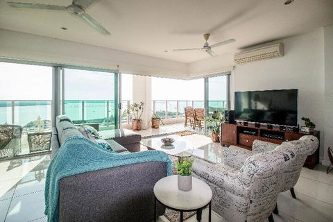 ZEN By THE WATER Darwins Premier Family Retreat - Great Ocean Road Tourism 6