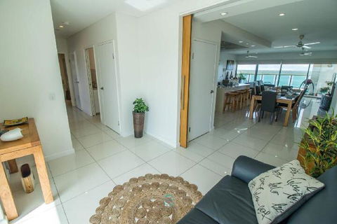 ZEN By THE WATER Darwins Premier Family Retreat - Great Ocean Road Tourism 4