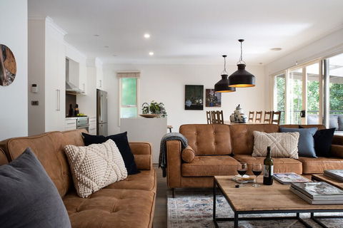 The Carlisle - Great Ocean Road Tourism 5