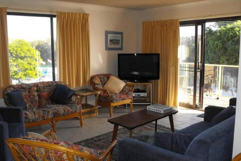 Sunlake Unit 9 82 Little Street Forster - Great Ocean Road Tourism 4