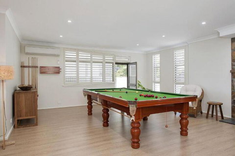 Whispering Sands 10 Sandy Point Road Luxury Waterfront Home With Aircon WIFI & Foxtel - Great Ocean Road Tourism 5