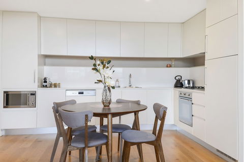 Modern Apartment Next To Largest Shopping Centre - Great Ocean Road Tourism 2