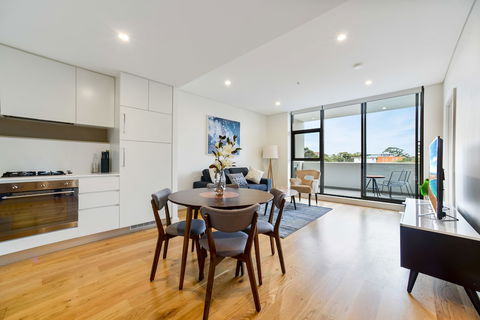 Modern Apartment Next To Largest Shopping Centre - Great Ocean Road Tourism 4